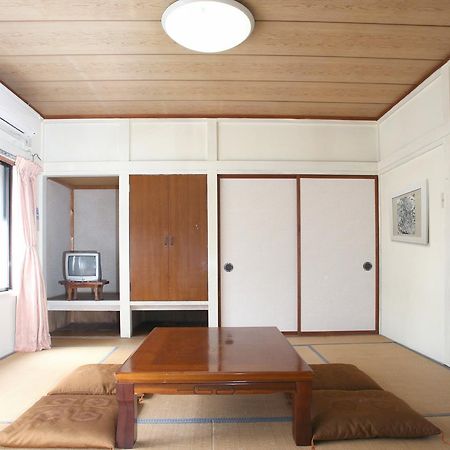 Minshuku Isaburo Bed & Breakfast Шимода Екстериор снимка
