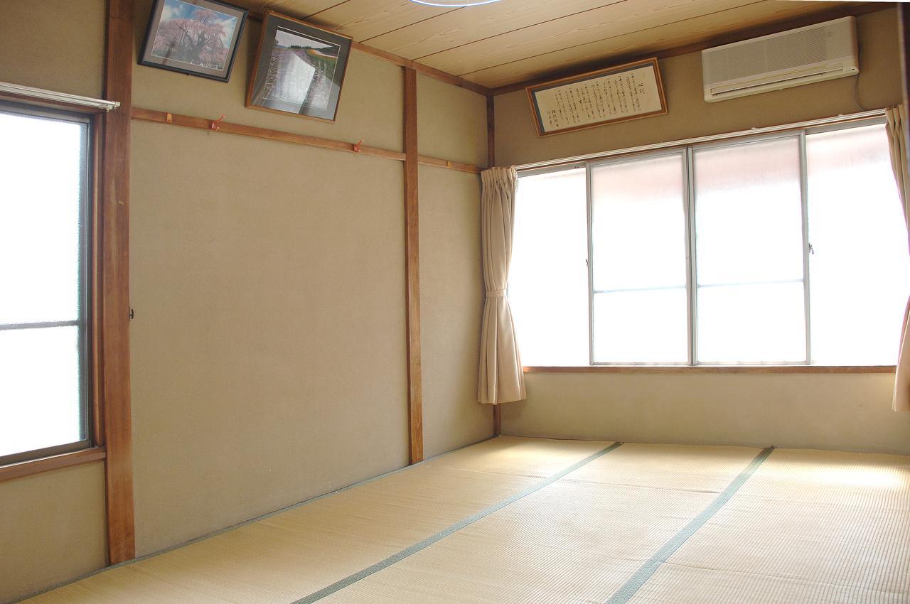 Minshuku Isaburo Bed & Breakfast Шимода Екстериор снимка